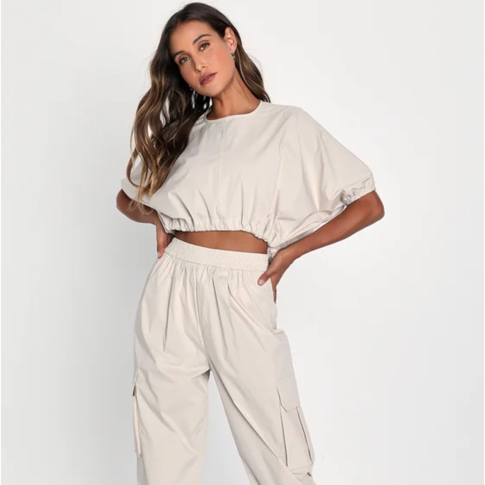 Lulu’s Short Sleeve Drawstring Crop Top